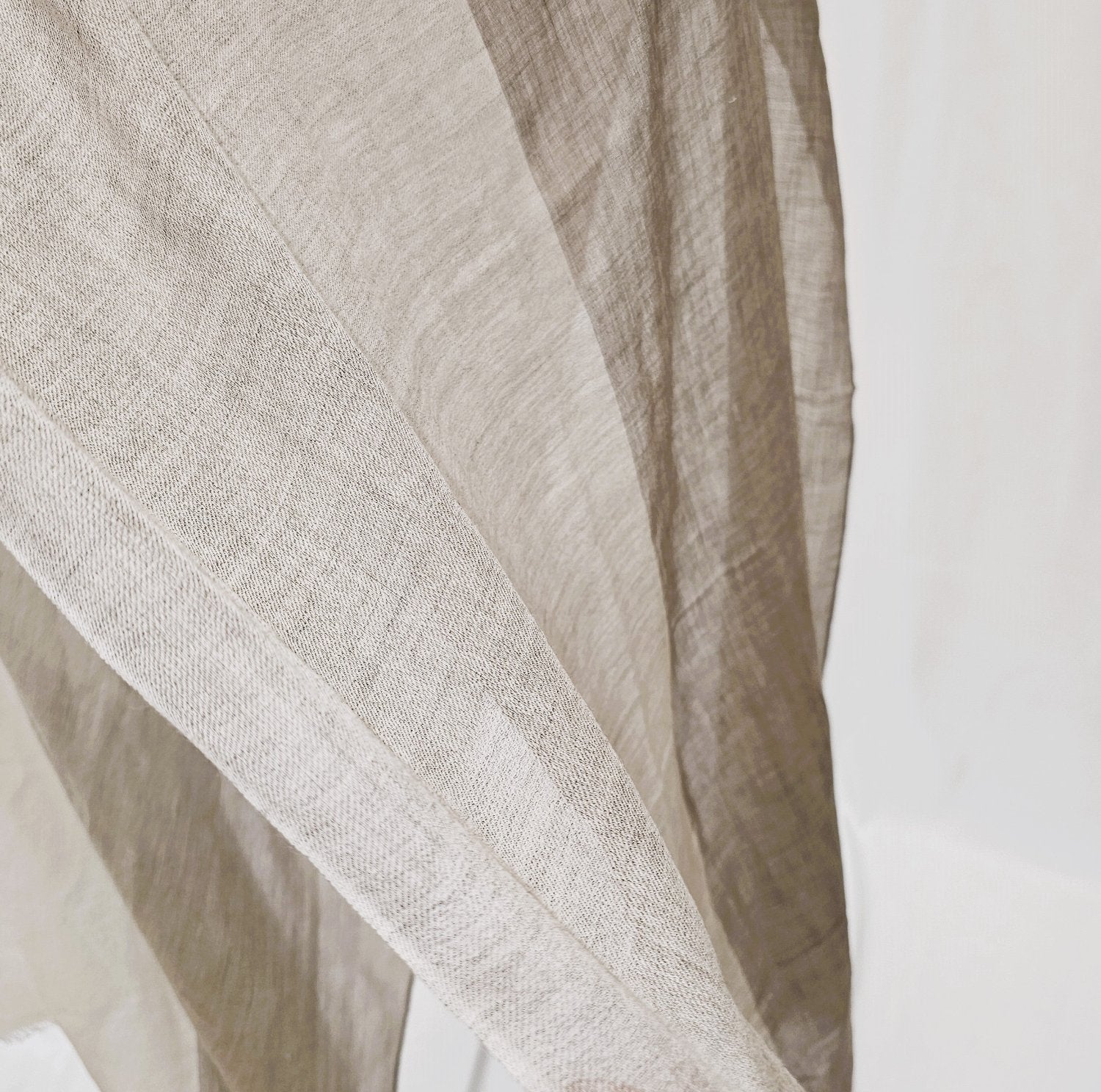 Modern Lt weight Cashmere Scarf Mocha